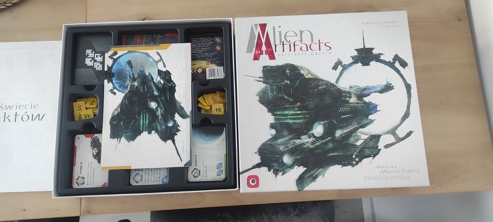 Gra planszowa Alien Artifacts z dodatkiem