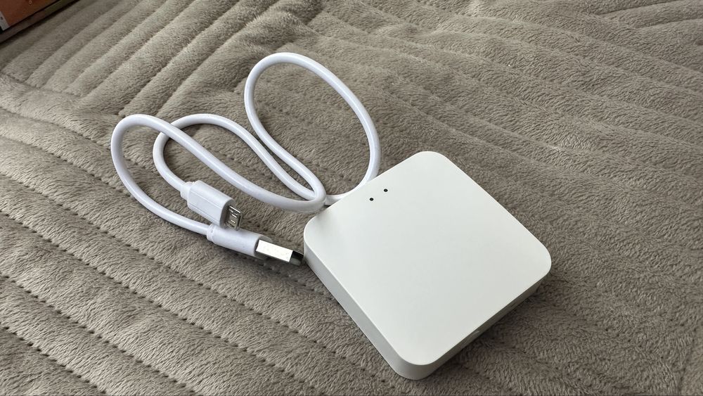 Bramka Zigbee 3.0 TUYA Centralka mostek WIFI SMART