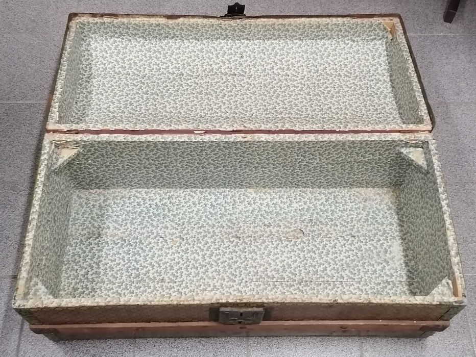 Arca  Mala Bau antigo pequeno