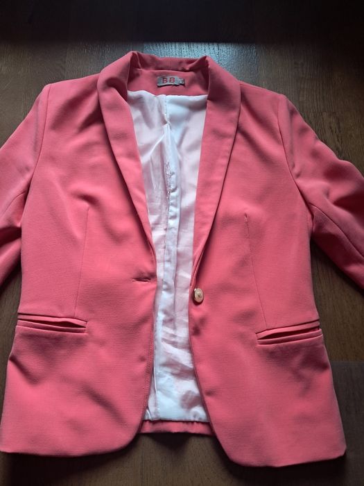 Różowa marynarka
