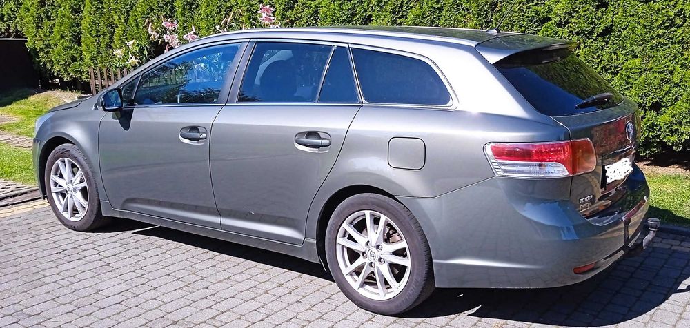 TOYOTA AVENSIS T27 2.0 D4D 2010r