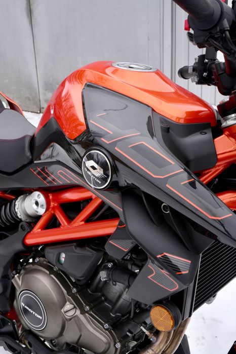Мотоцикл QJMOTOR SRK 400