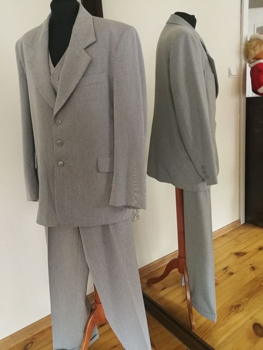 Garnitur męski trzy części z kamizelką jasny popiel 170 cm wzrostu