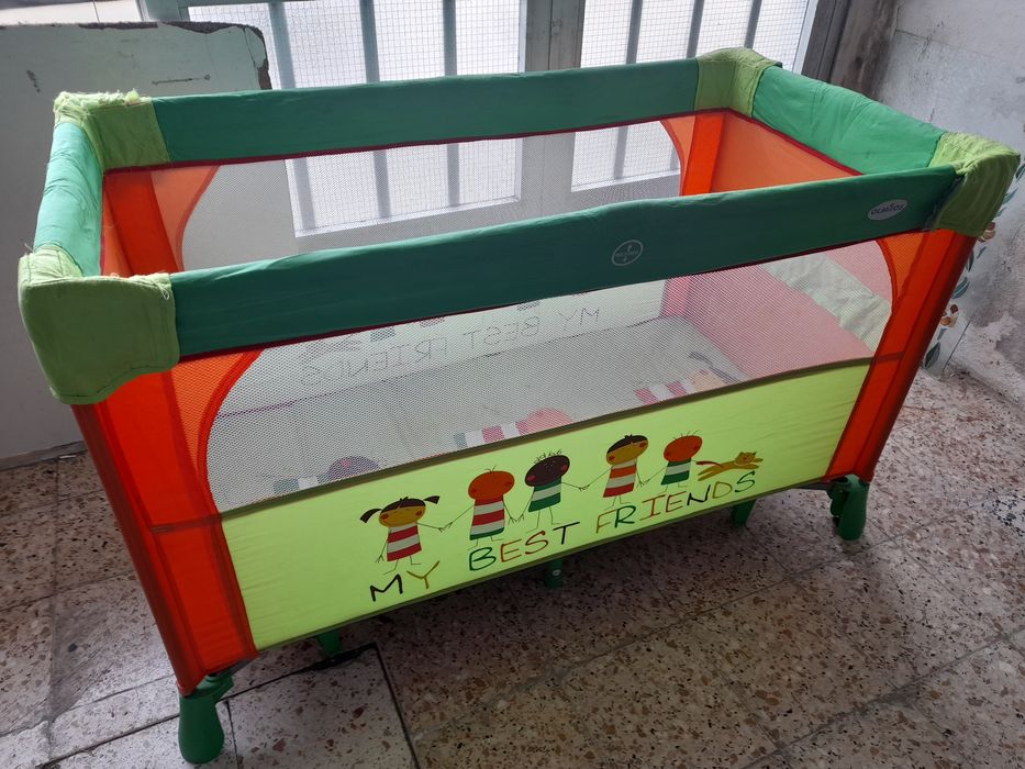Cama viagem bebé em boas condições