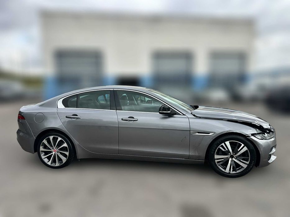 Jaguar XE 2.0d 180cv Caixa Aut. de 2020 Salvado