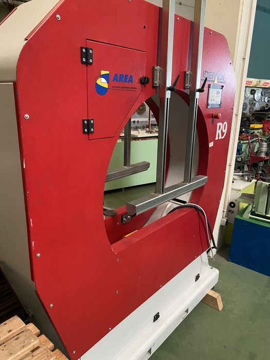 Maquina de colocacao de pelicula/filme plastico Idepack R9