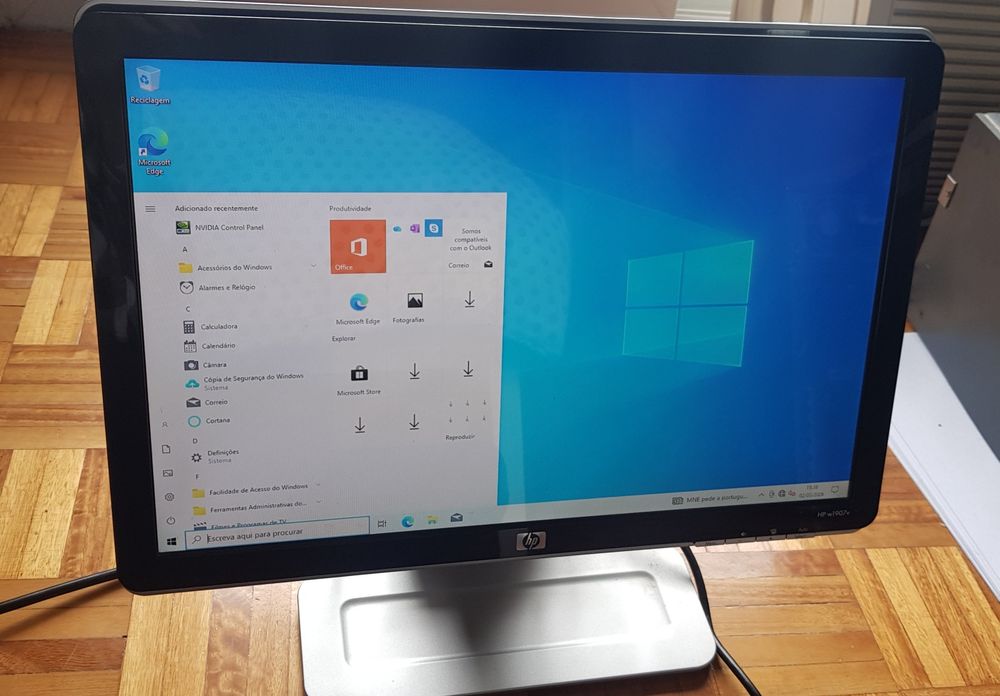 Monitor hp w1907v445759338421299201