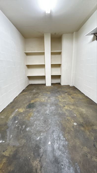 Vendo garagem em Linda-a-Velha (Oeiras) | Permite viatura elétrica