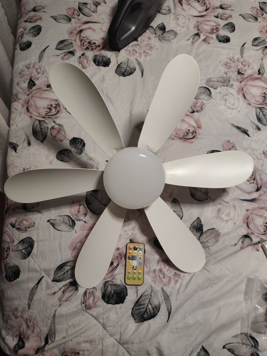 Ventilador + luminária de teto