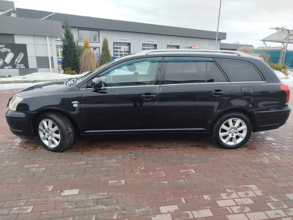 Тойота Авенсіс  2.2 тди