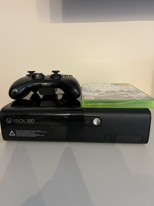 Xbox 360 4GB Pad + gra