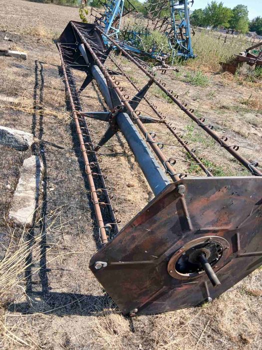 Комбайн Ліда 1300