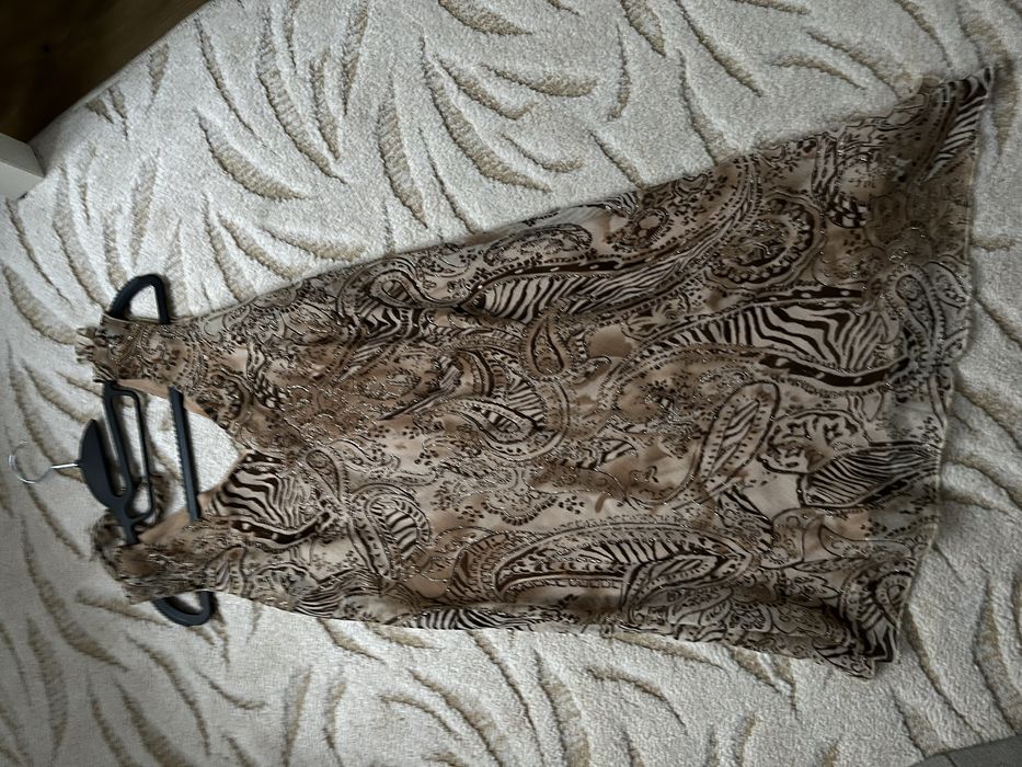 Sukienka na ramiączkach mini brązowa złota zwierzęcy wzór lekka