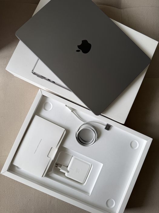 macbook air m3 16gb 512gb 15,3cali