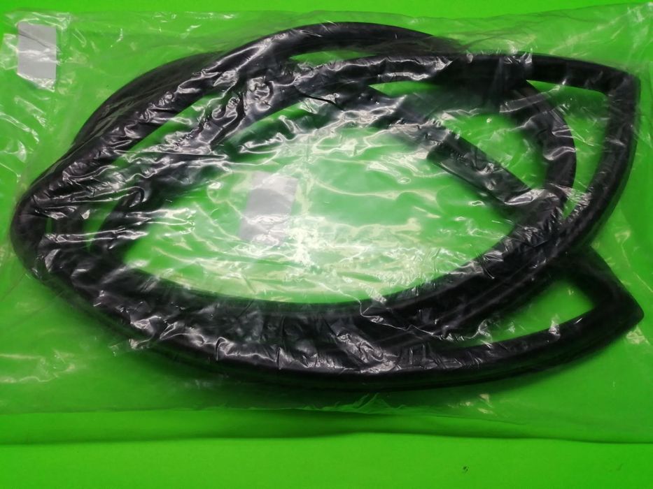 Borracha do Para Brisas - Datsun / Nissan  B210 120Y