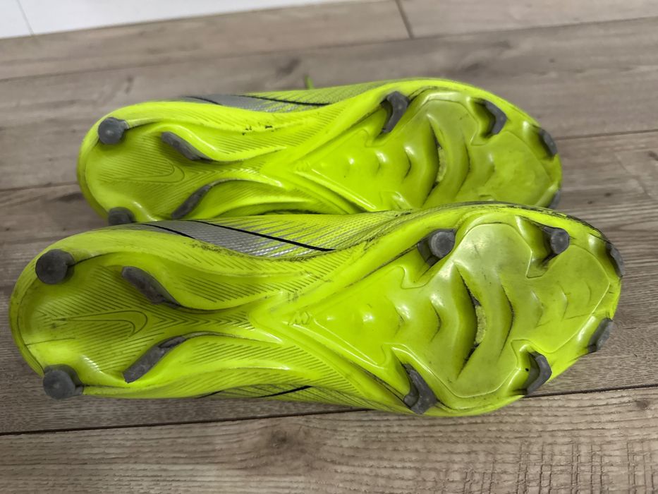 Бутсы, сороконожки Adidas, Nike