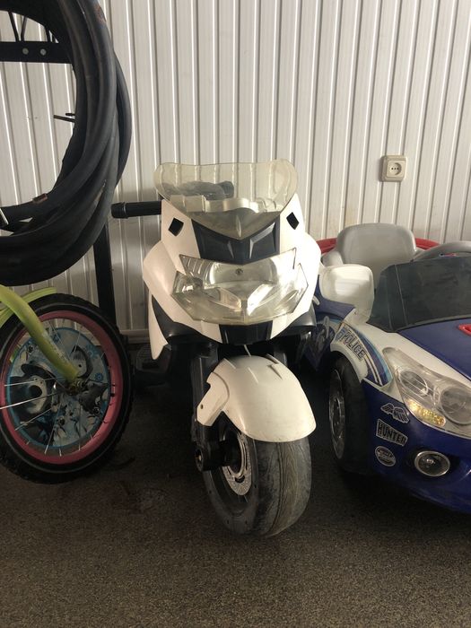 Электромобили с витрины без аккумуляторов , пол цены