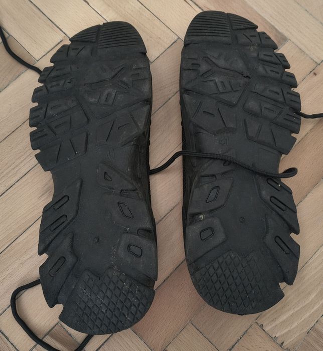 Buty wsuwane 41 dobry stan