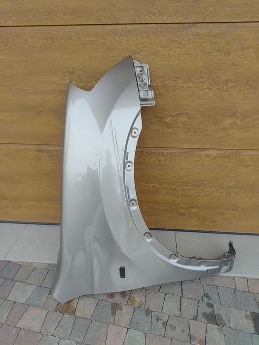 przedni prawy błotnik do nissan qashqai J10 2007 r, kolor C30G