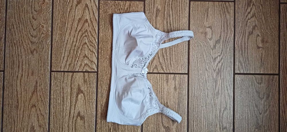 Biały# kremowy biustonosz Savarie r. 90 B