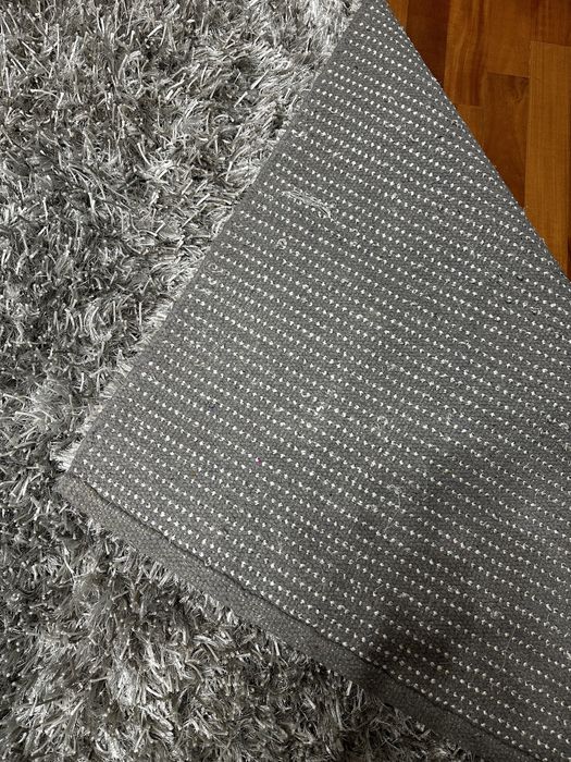 Carpetes pelo Alto Branco/Cinza