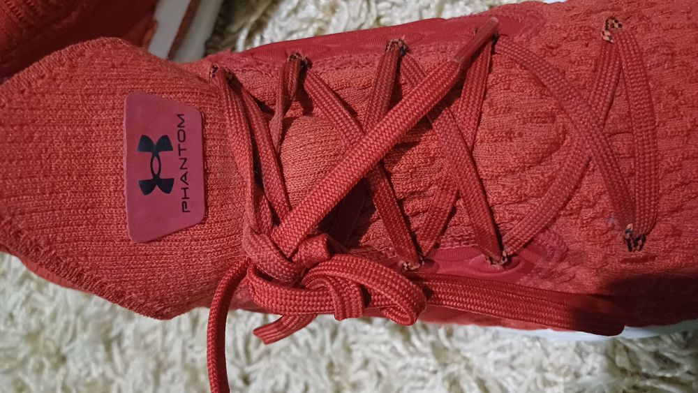 Кросівки Under Armour Hovr Phantom 2-Red