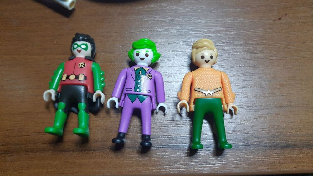 Фігурки супергероїв кіндер