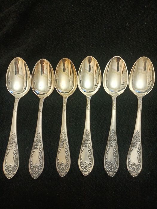 Столовые  мельхиоровые ложки, вилки,  нержавейка - ножи, вилки...