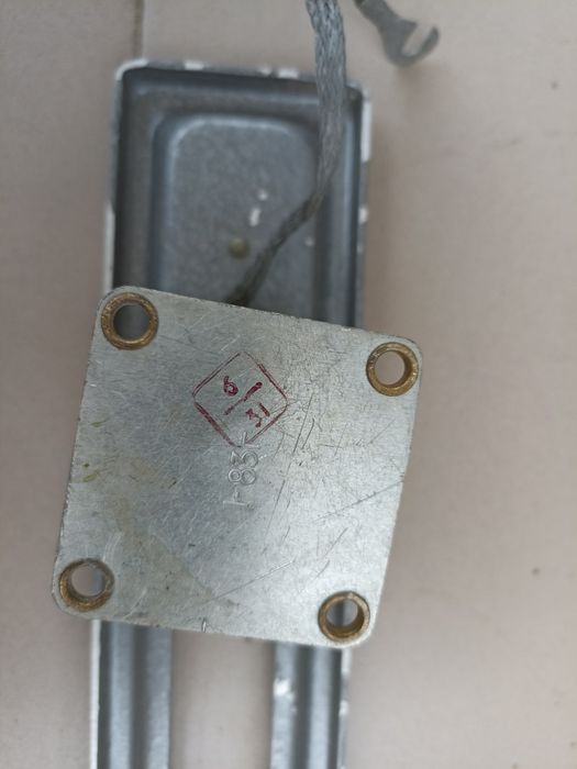 крепление радиоблока