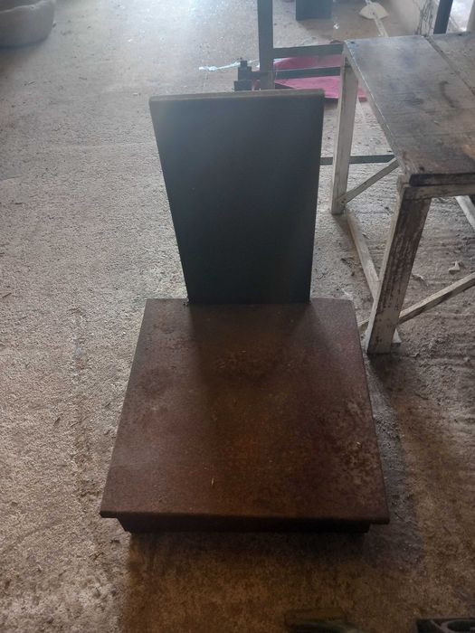 Balança de plataforma comercial, conhecida como balança decimal ou de contrapezo, antiga, bom estado