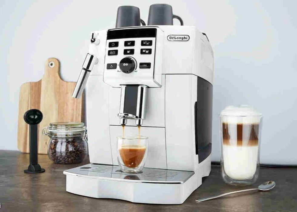 Кавомашина DeLonghi ECAM 13.123 B з Німеччини