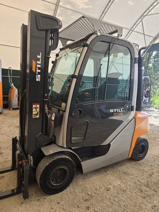 Still 2.5T diesel 1.9 triplex kabina