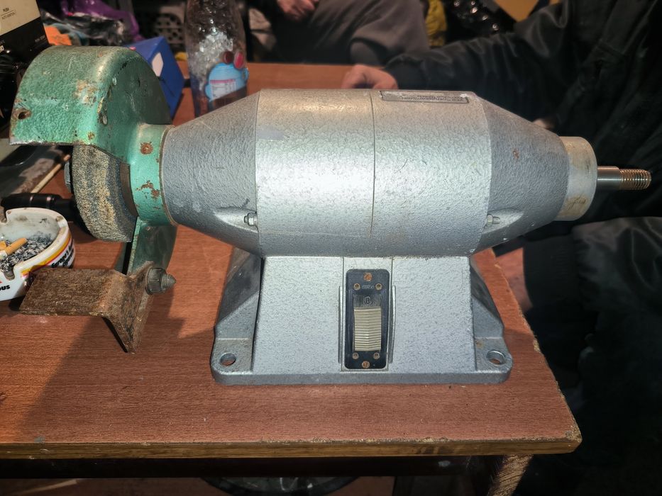 Szlifierka stołowa na siłę