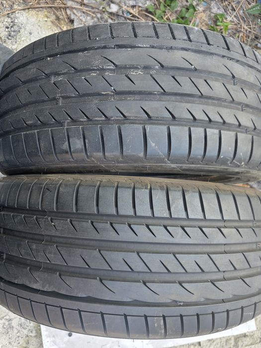 Шини літні пара 235/55r19 Laufenn 7+mm.