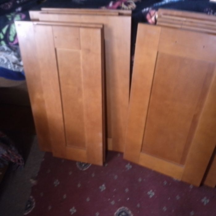 Дерев'яні  фасади фабричні кухонні