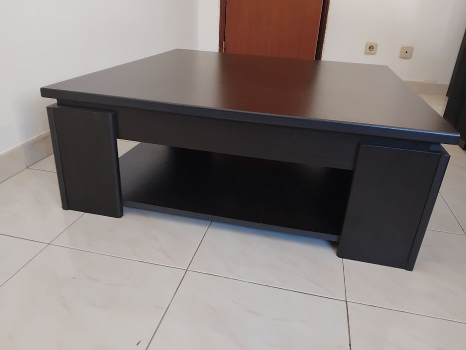 Estante e mesa de centro