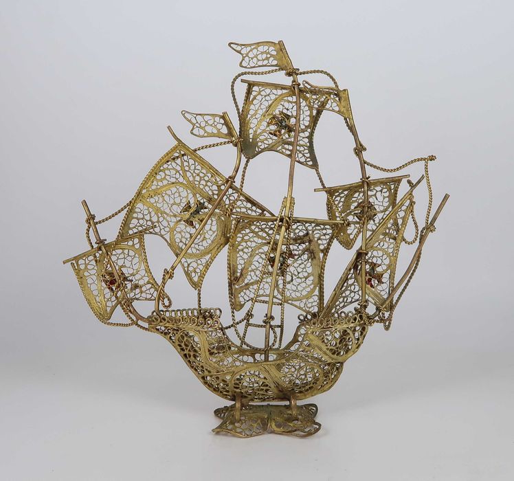 Caravela portuguesa em filigrana - 17.5 cm