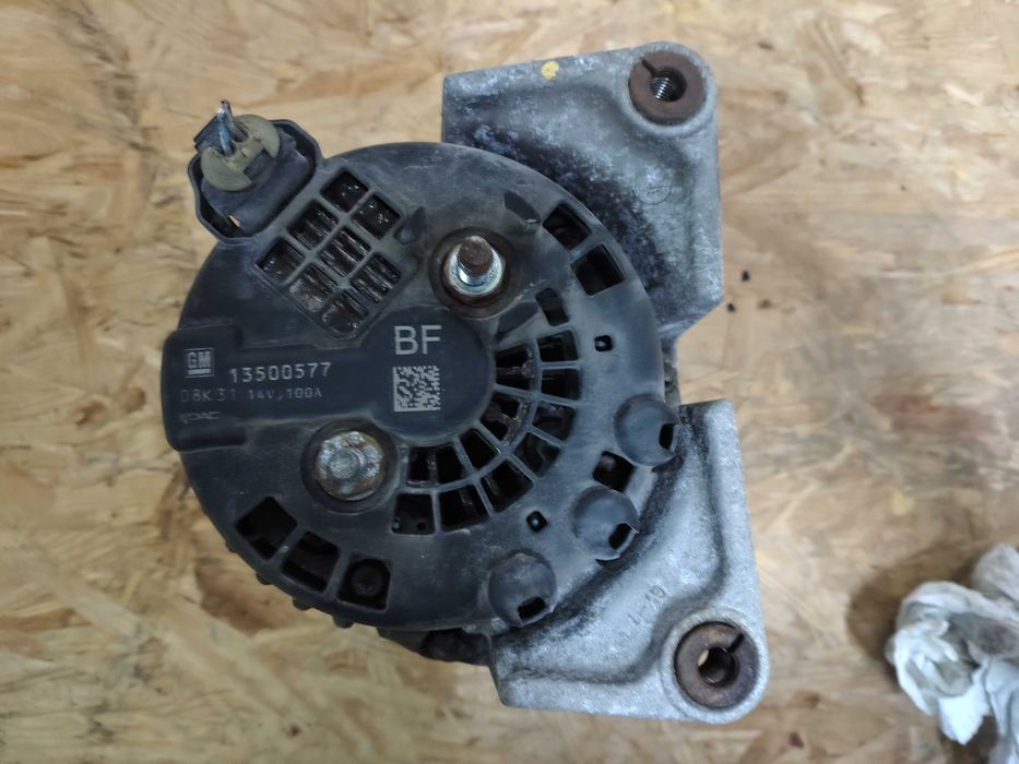 Alternator Opel Astra J 1,6 benzyna Opel Insignia A 1,6 benzyna Oryginał 13500577 Sprawny