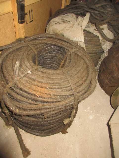 Шнур плетений ущільнюючий.