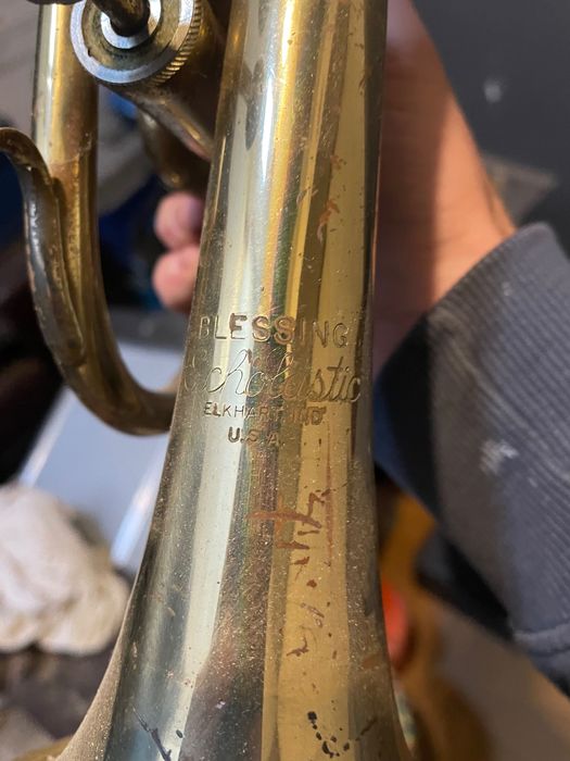 Trompete besson antigo para decoração ou restauro