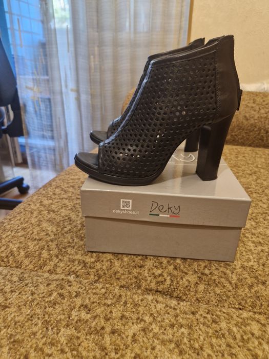 Продам літні шкіряні ботільйони