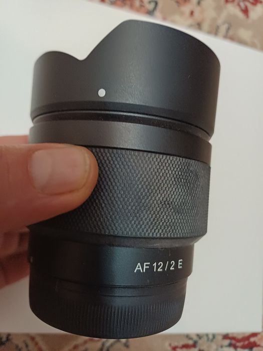 Об'єктив  Samyang AF 12/2  E