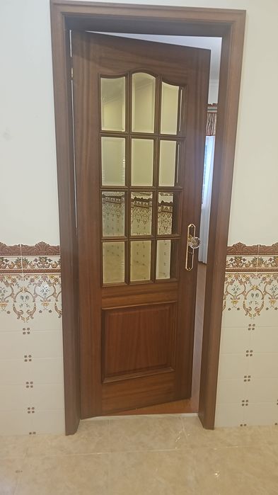 10 Portas mogno  70 cm/200cm, com guarnição .