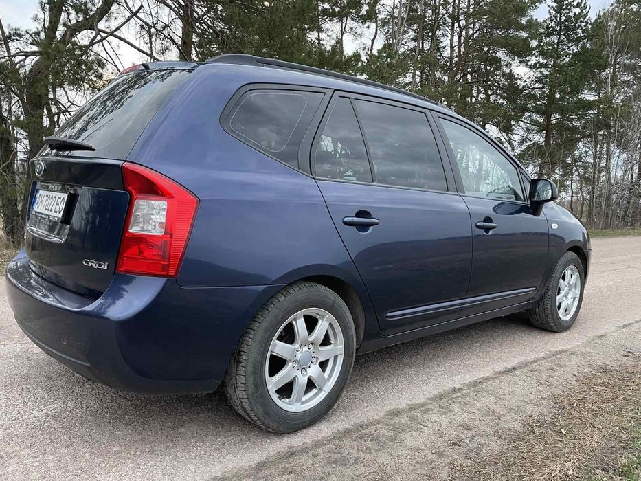 Продам Kia Carens
