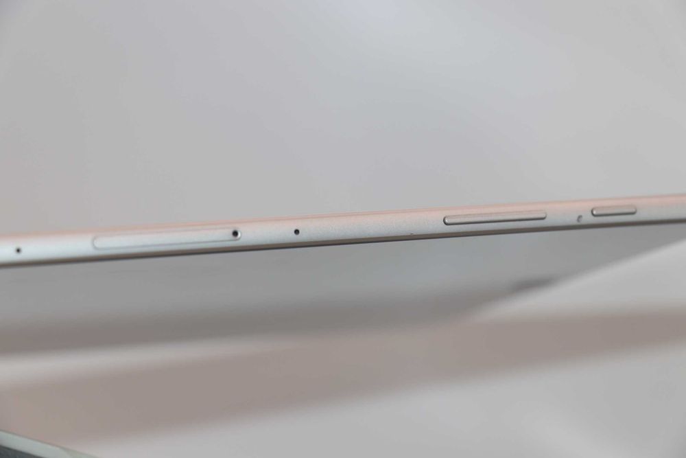 Samsung Galaxy Tab S3 SM-T820 9.7" Wi-Fi Silver ! дуже гарний стан! Super AMOLED