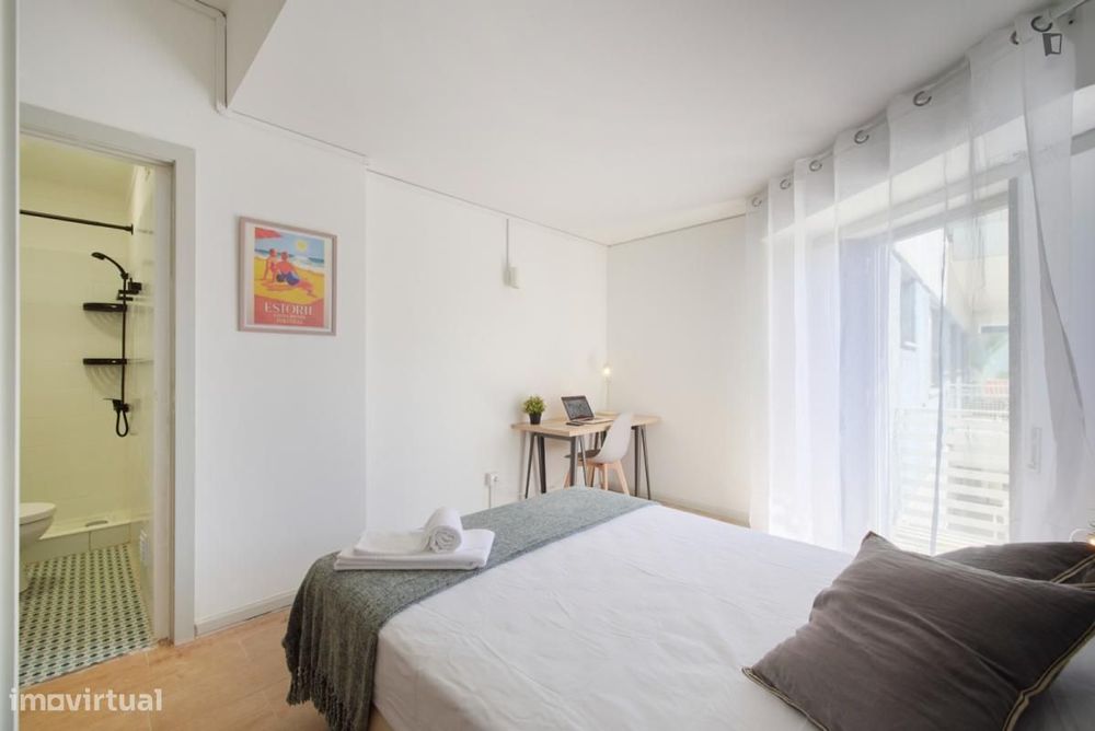 Quarto - localizado em Arroios Lisbon