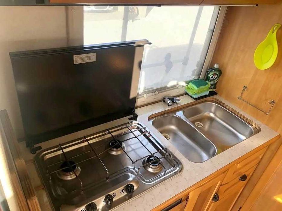 Autocaravana Hymer Integral 2.8 - 6 Lugares Livrete