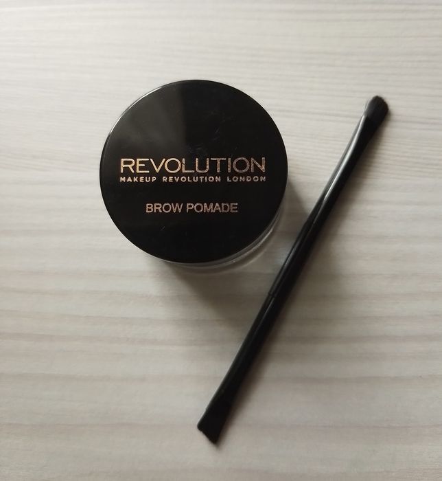 Pomada do brwi Revolution dark brown