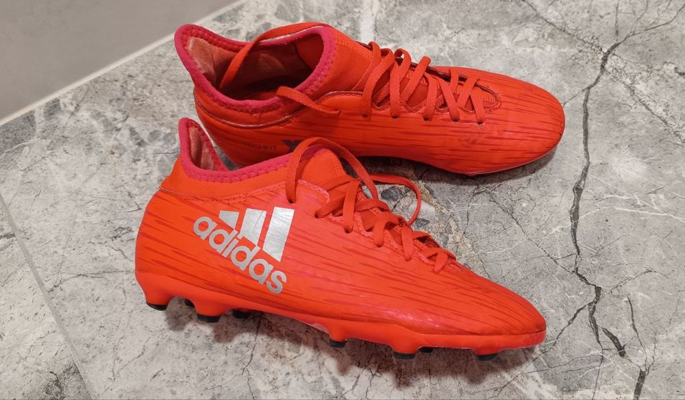 Копки буци 35,5р. Adidas оригінал футбольні кросівки б