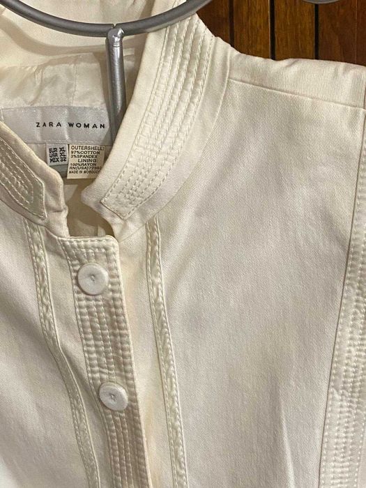 Casaco branco estílo Militar - Zara